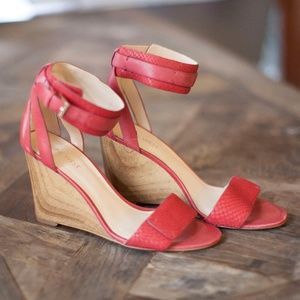 Nine West red wood wedges